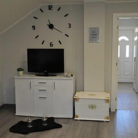 Kairos Apartman Apartment Vrdnik