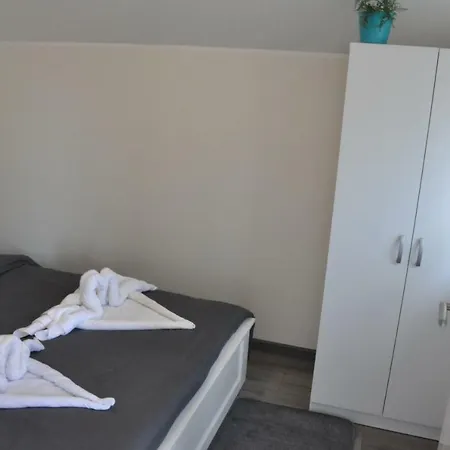 Kairos Apartman Apartment Vrdnik
